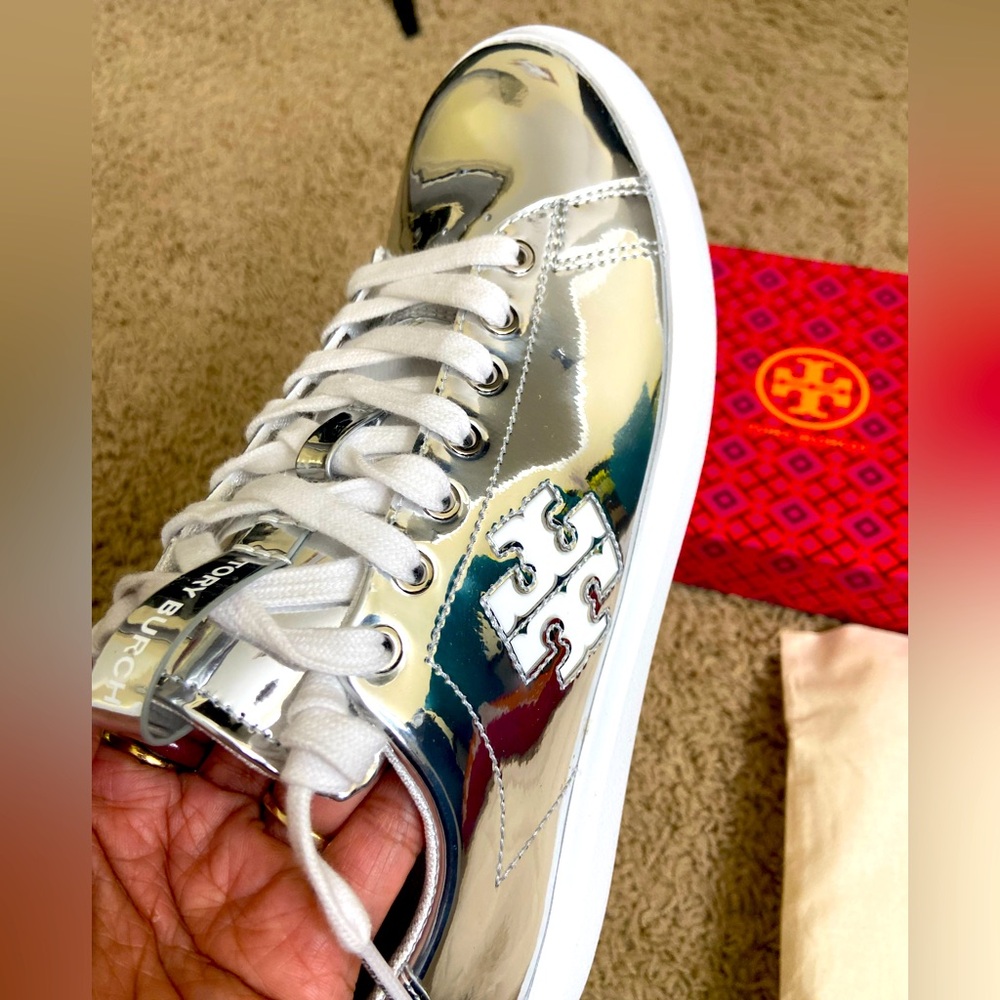 Tory Burch Double T Howell Court Metallic